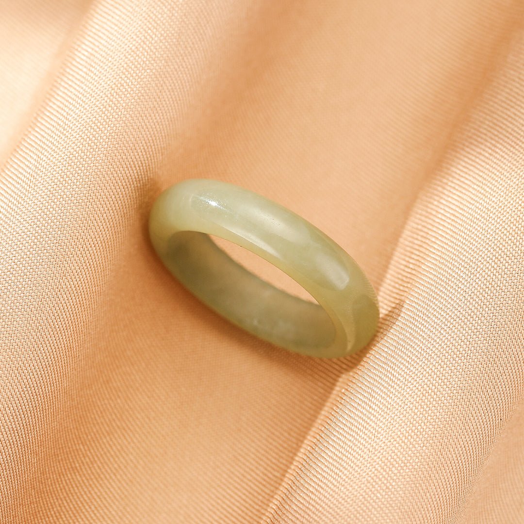Jade Néphrite : vertus, bienfaits et signification en lithothérapie - Biloria