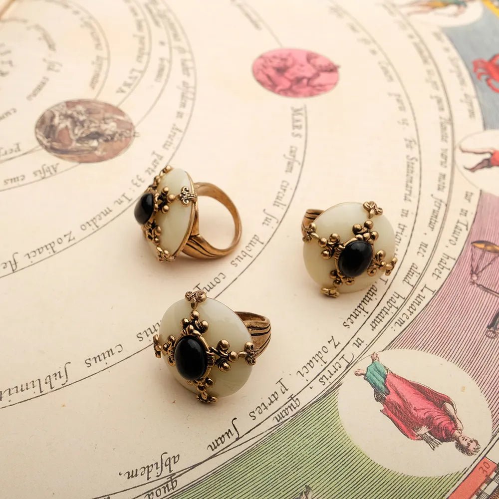 Bague Agate Noire Fleur de Lys – Bijou Spirituel Protecteur - Biloria