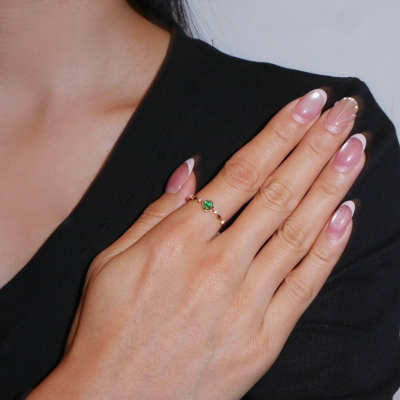 Bague Émeraude en Argent Plaqué Or 14K – Renouveau et Harmonie - Biloria