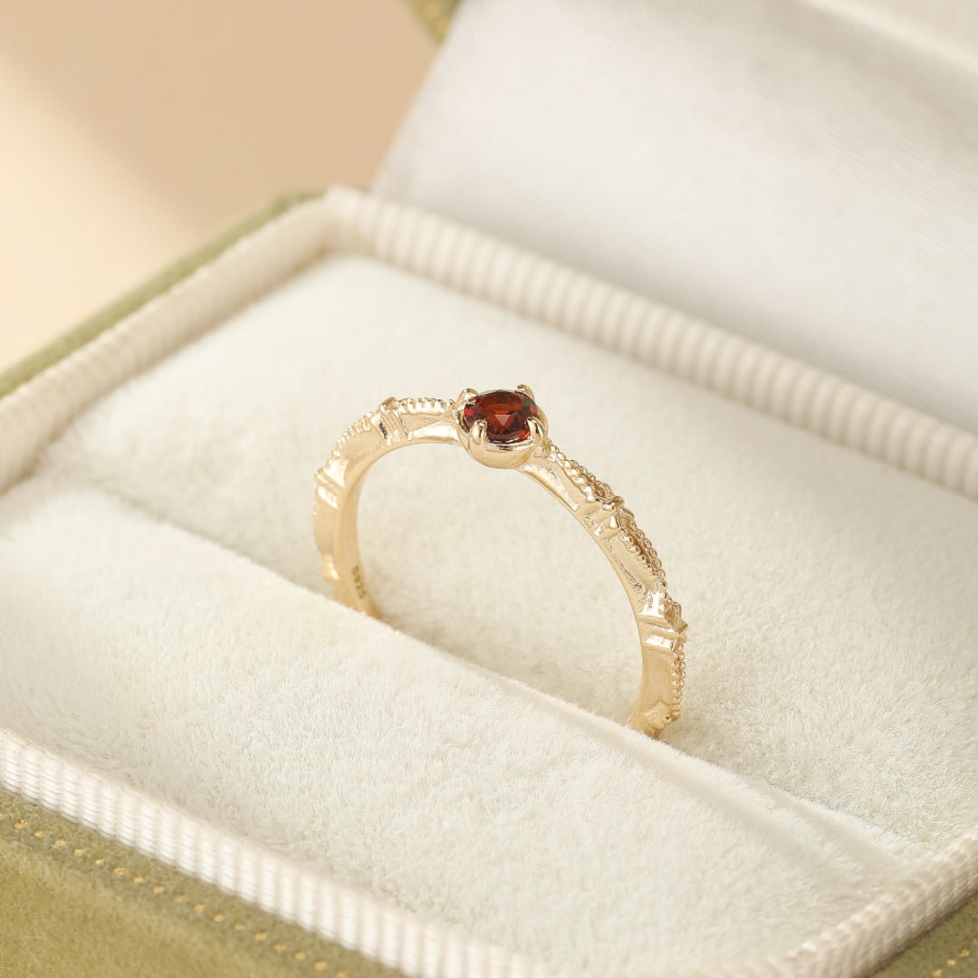 Bague Grenat Rouge Argent Plaqué Or – Énergie et Élégance - Biloria
