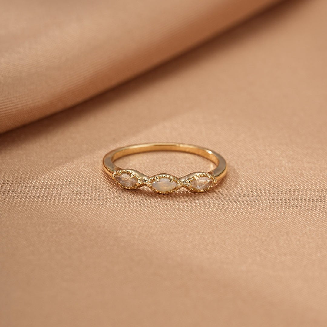 Bague Opale et Pierre de Lune - Harmonie Astrale en Argent Plaqué Or - Biloria