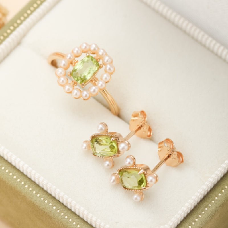 Bague Péridot et Perle en Argent Plaqué Or – Éclat et Harmonie - Biloria