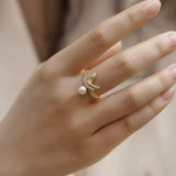 Bague Serpent Perle Chant Opalin – Bijou Symbolique Argent Plaqué Or - Biloria