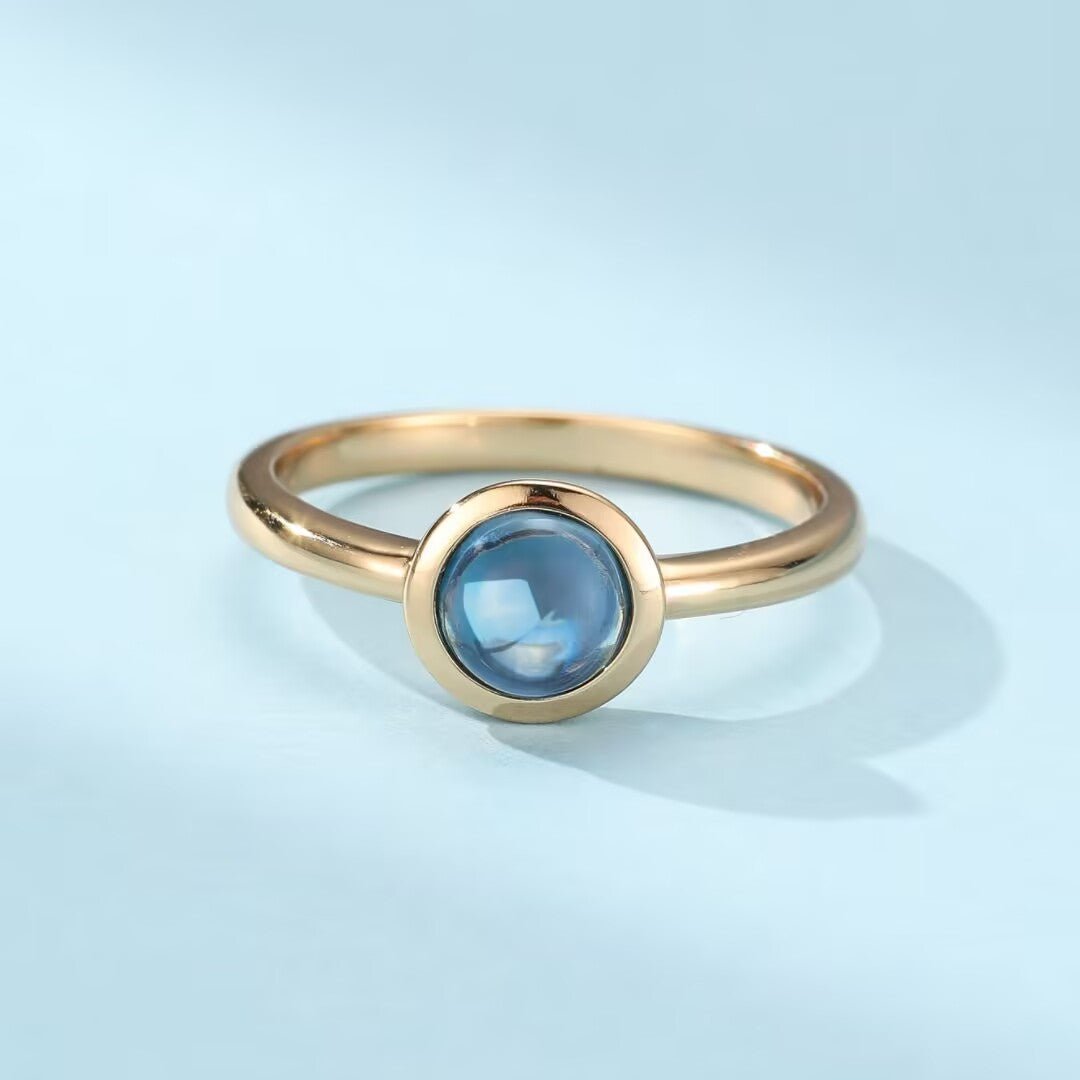 Bague Topaze Bleue 6 mm en Argent Plaqué Or - Biloria