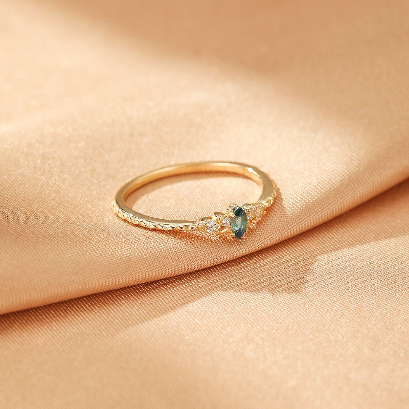 Bague Topaze Bleue Argent Plaqué Or – Bijou Fin pour Méditation - Biloria