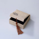Boîte Cadeau Lotus en Lin Gris pour Bijoux - Biloria