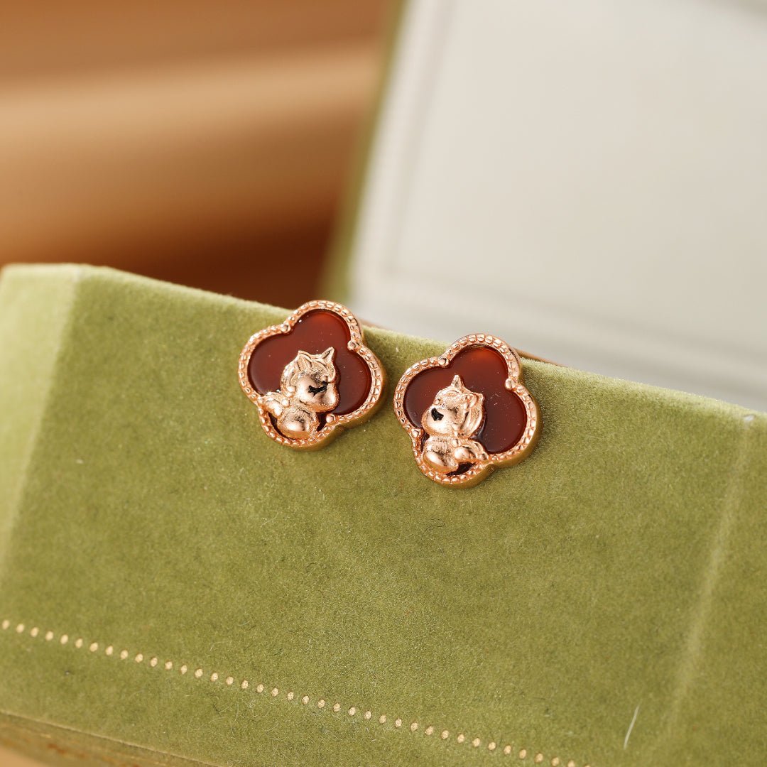 Boucles d'Oreilles Cheval Trèfle Argent Plaqué Or Rose Pierre Rouge - Biloria