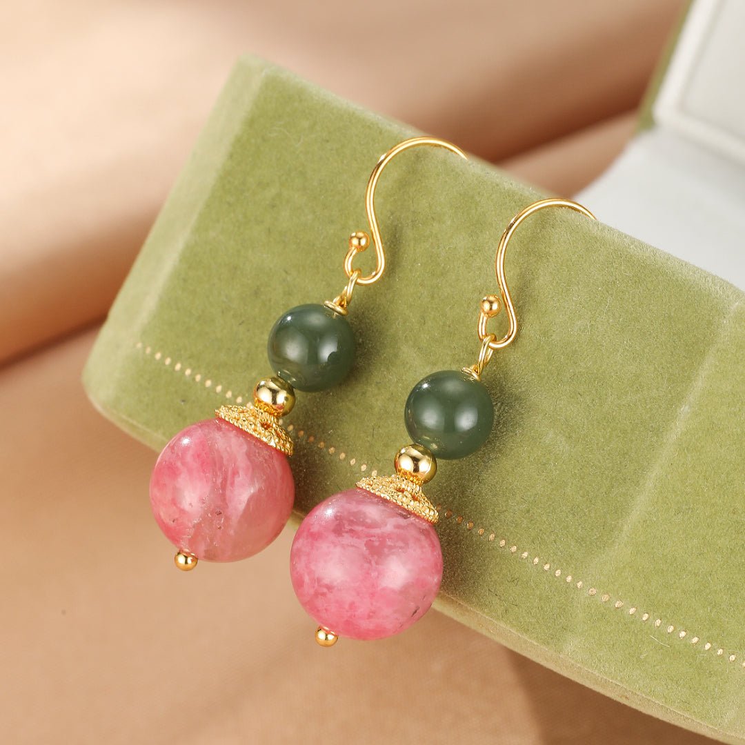Boucles d'Oreilles en Rhodonite et Jade : Harmonie et Sérénité - Biloria