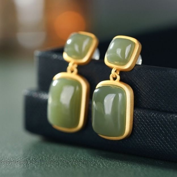 Boucles d'Oreilles Jade – Argent Plaqué Or, Harmonie et Pureté - Biloria