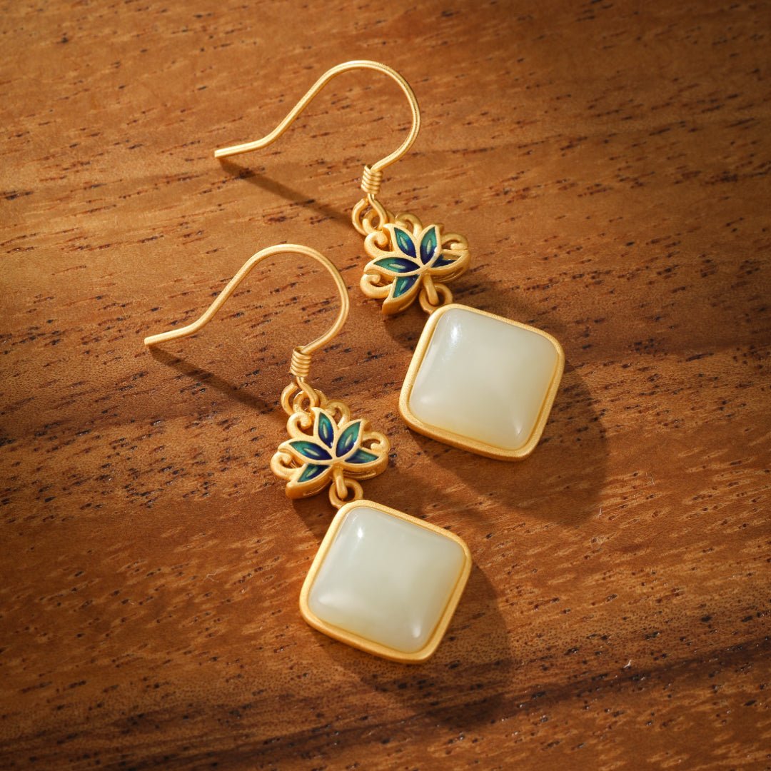 Boucles d'Oreilles Jade Blanc Lotus Bleu Argent Plaqué Or - Biloria