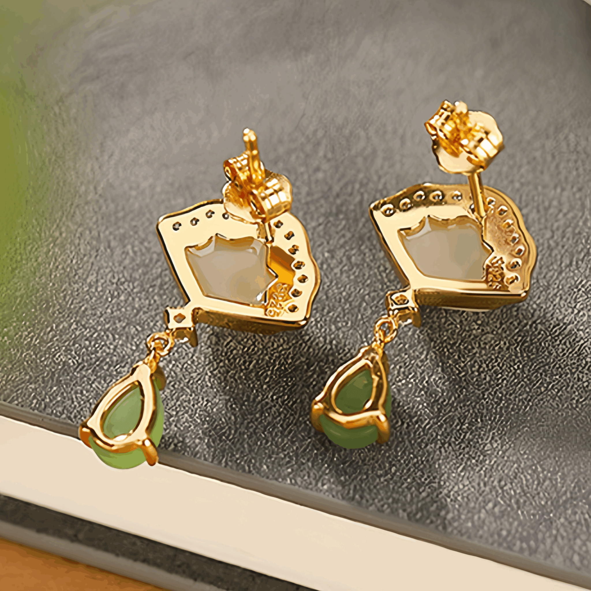 Boucles d'Oreilles Jade & Cœur de Nacre – Argent Plaqué Or - Biloria