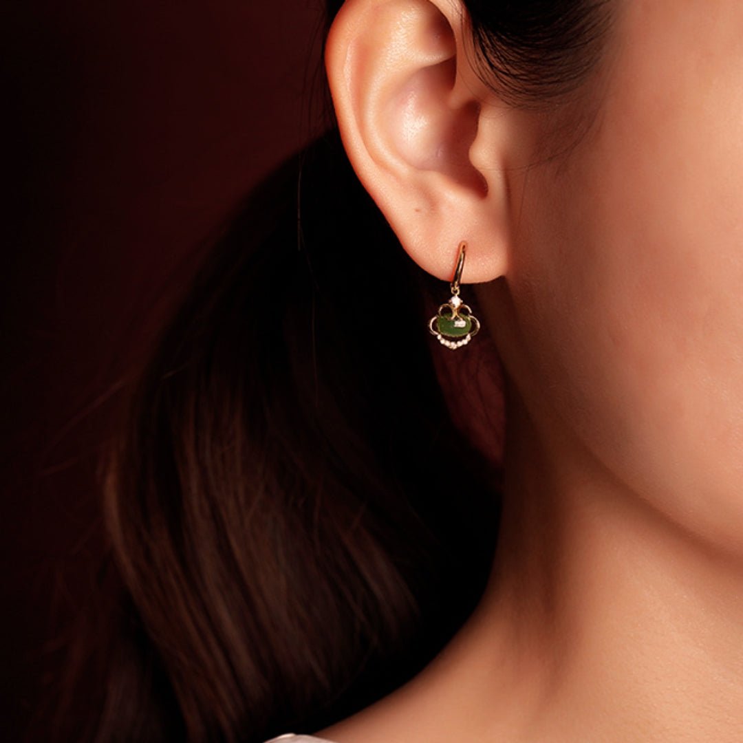 Boucles d'Oreilles Pendantes en Jade et Zircon, Argent Plaqué Or - Biloria
