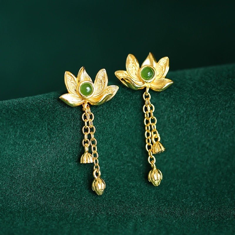 Boucles d'Oreilles Pendantes Lotus en Jade – Argent Plaqué Or - Biloria