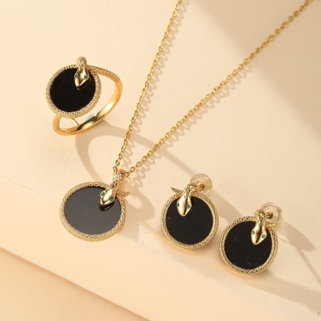 Boucles d'Oreilles Serpent Onyx Argent Plaqué Or – Bijou Méditatif - Biloria