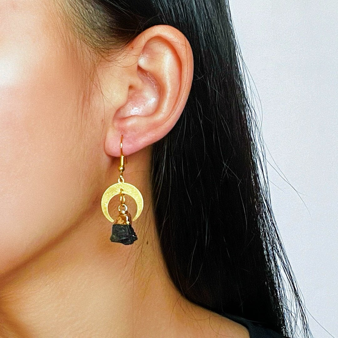 Boucles d'Oreilles Tourmaline Noire Brut Doré Lune - Biloria