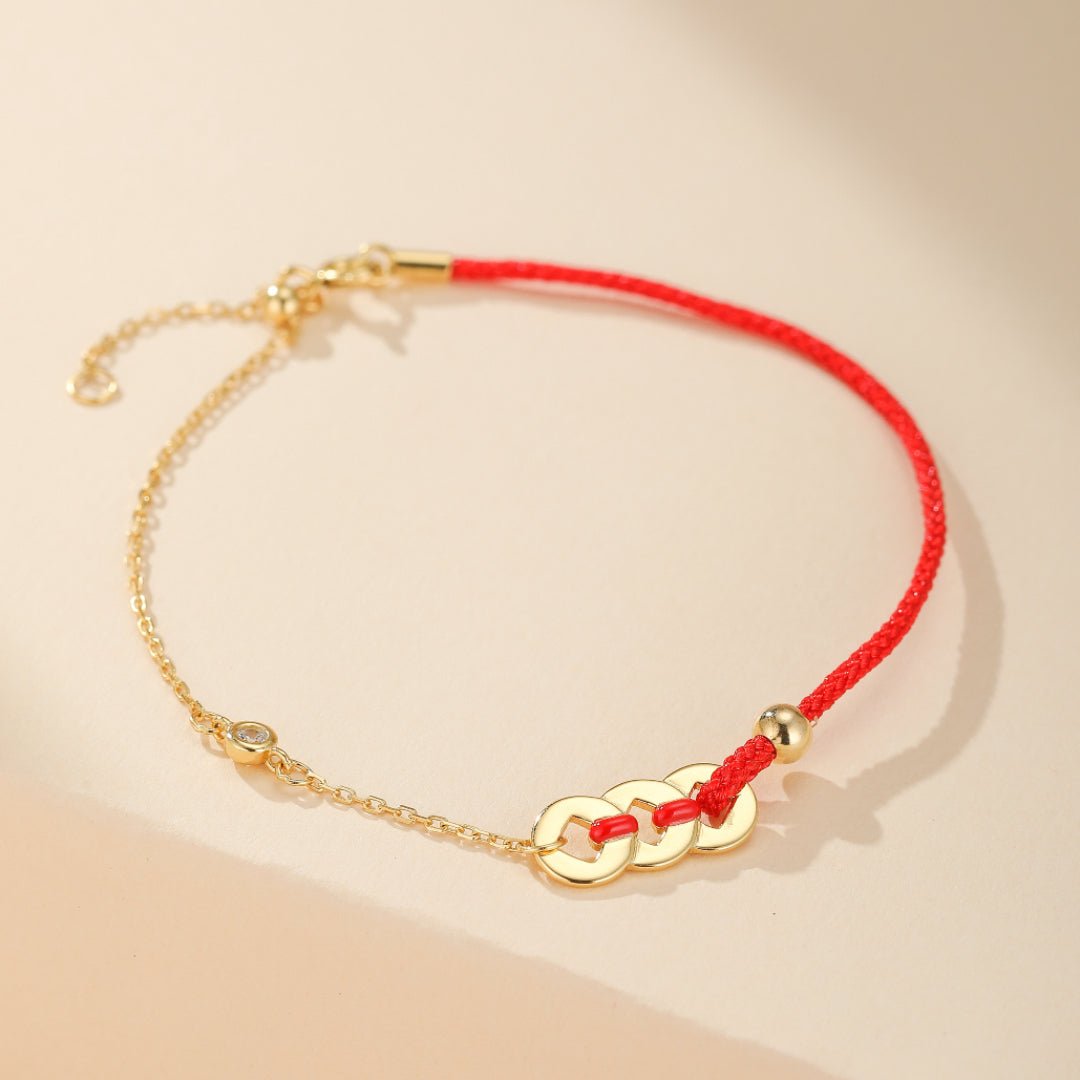 Bracelet Cordon Rouge Monnaies Porte-Bonheur Argent Plaqué Or 18K - Biloria