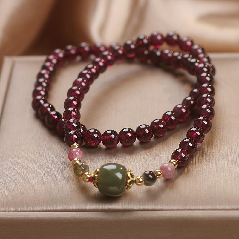 Bracelet Grenat et Jade : Équilibre Énergétique Feng Shui - Biloria