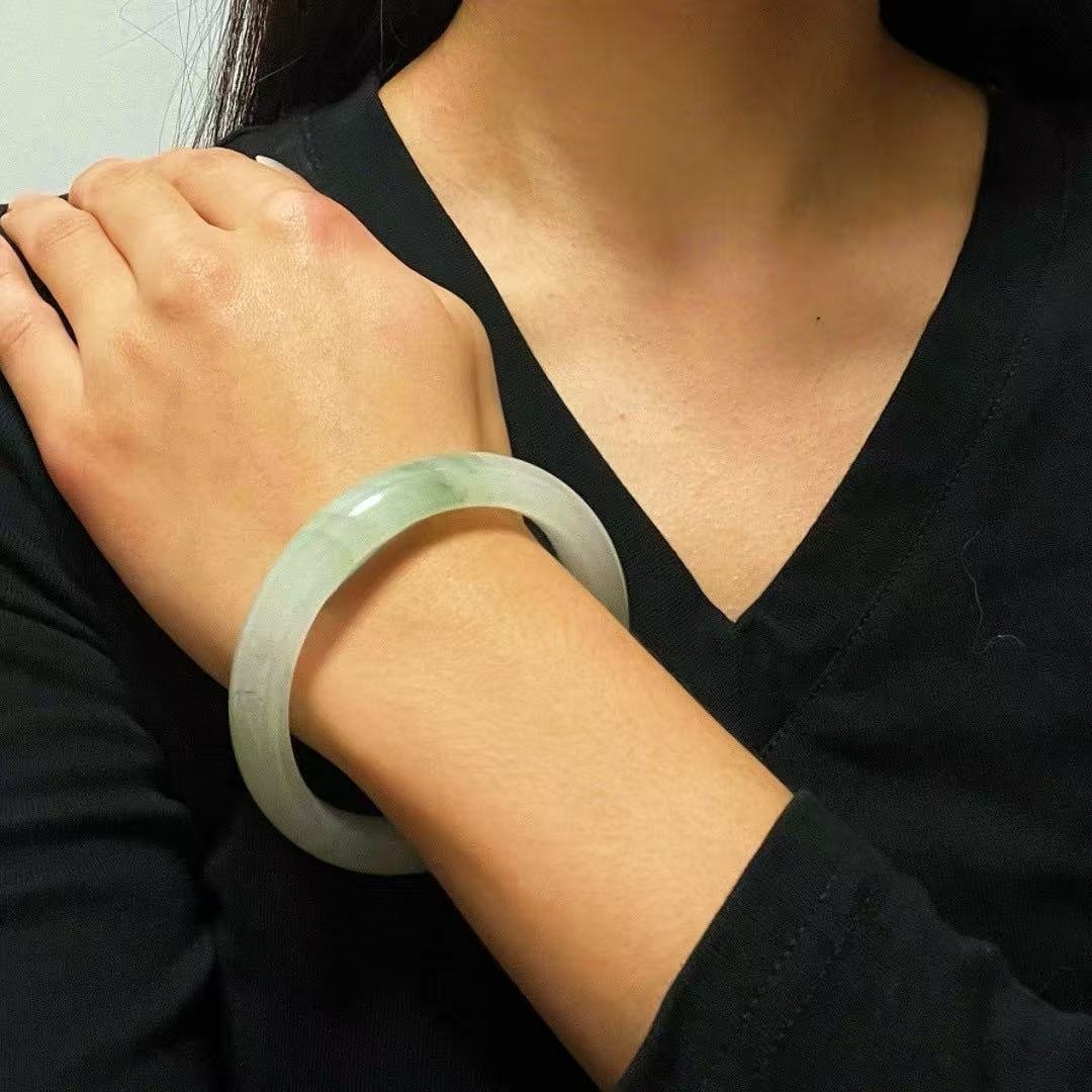 Bracelet Jonc Calcédoine – Pierre Naturelle Apaisante - Biloria