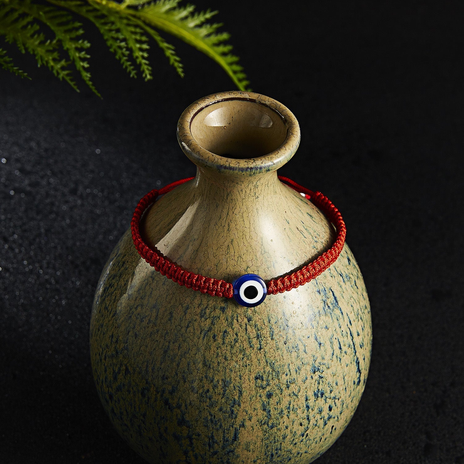 Bracelet Mauvais Œil Fil Rouge – Protection et Sérénité - Biloria