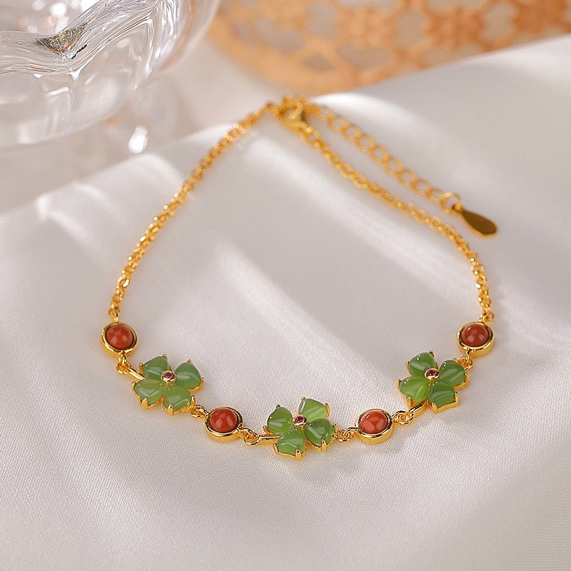Bracelet Trèfle Jade et Agate Rouge – Chance et Sérénité - Biloria