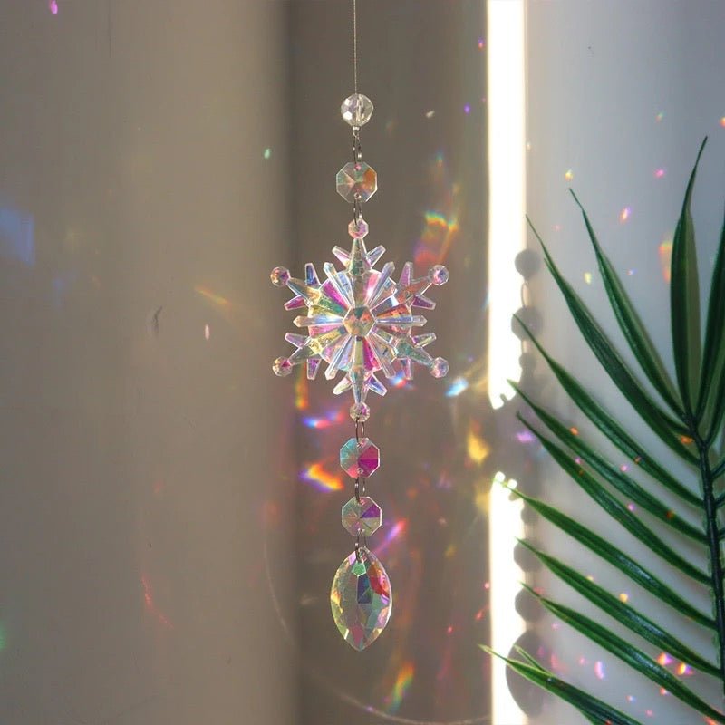 Capteur de Soleil en Cristal K9 – Flocon Enneigé, Art Déco Spirituel - Biloria