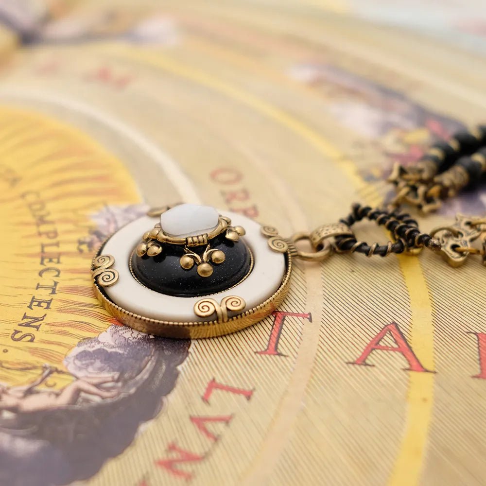 Collier Agate Noire Fleur de Lys Protection - Biloria