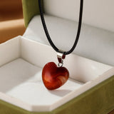 Collier Agate Rouge – Cœur Vital : Passion et Ancrage - Biloria