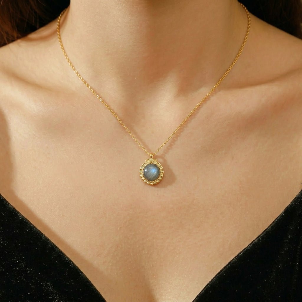 Collier avec Labradorite et Hibou – Argent Plaqué Or, Bijou Spirituel - Biloria