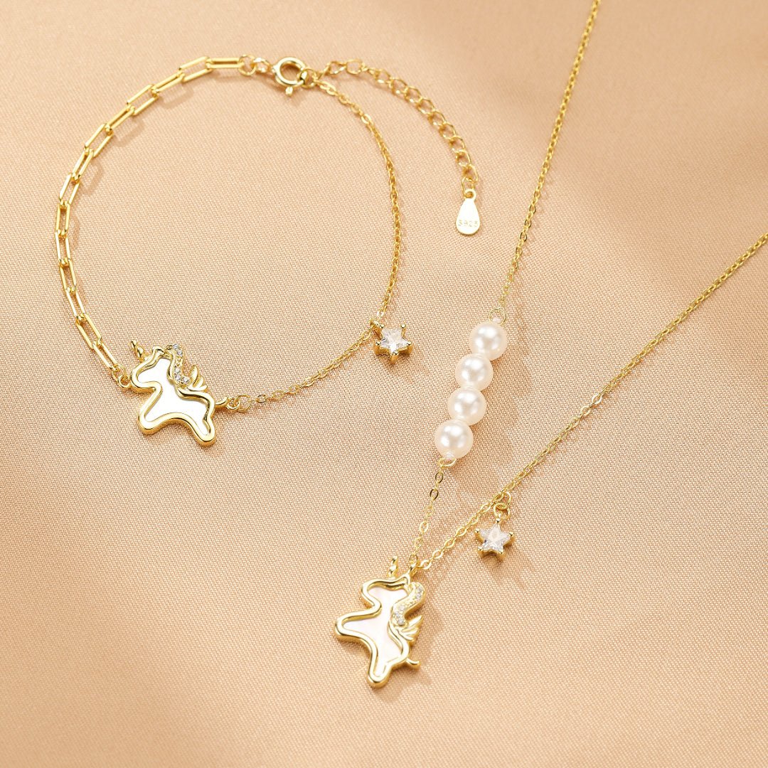 Collier Cheval Liberté Étoilée – Argent Plaqué Or - Biloria