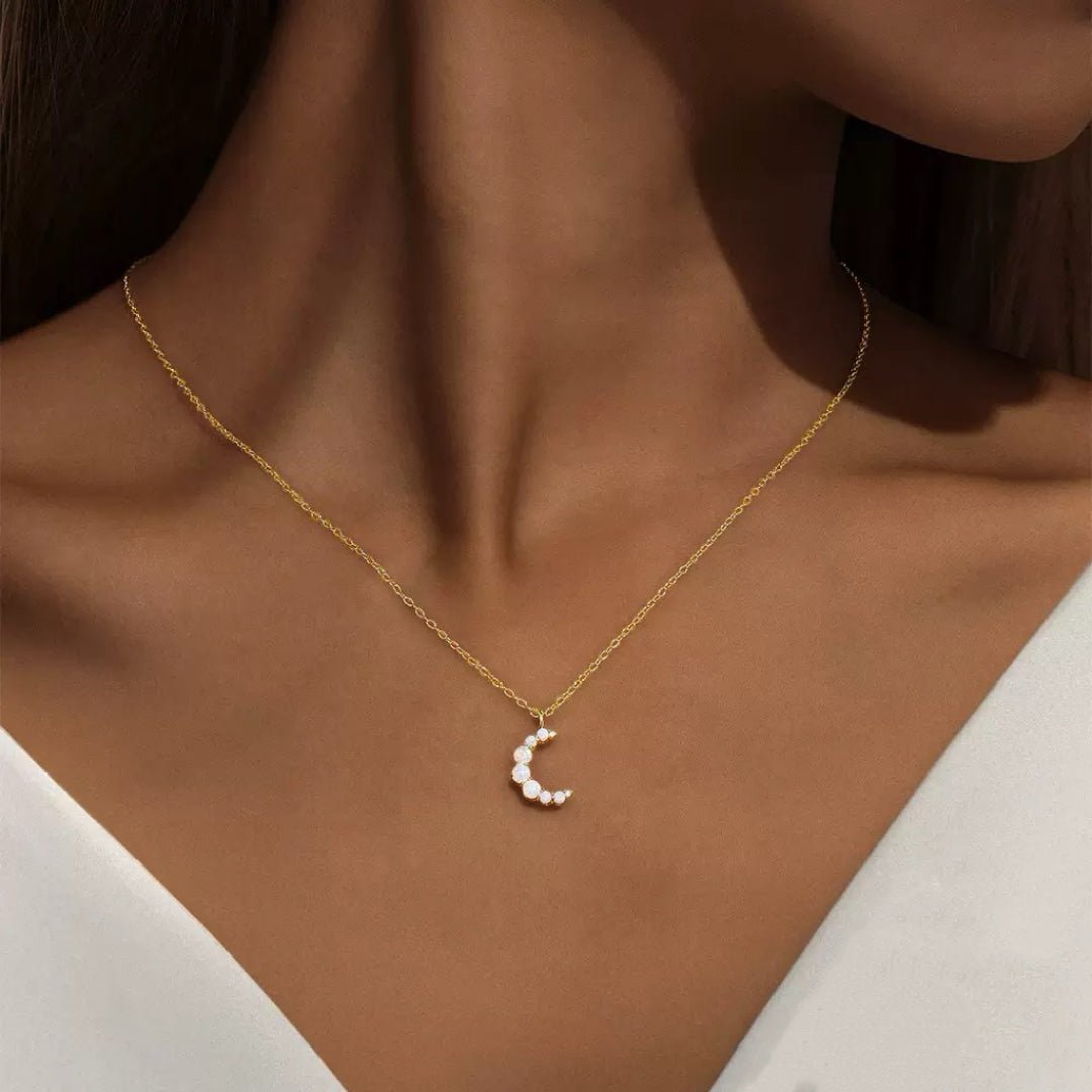 Collier Croissant de Lune Opale Argent Plaqué Or - Biloria