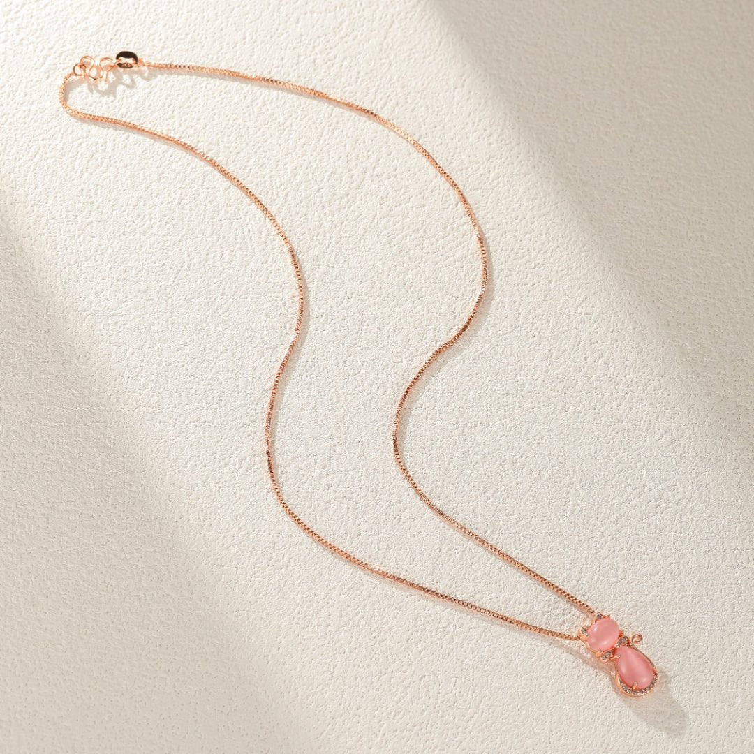 Collier Enfant Quartz Rose Chaton : Bijou Douceur et Amour - Biloria