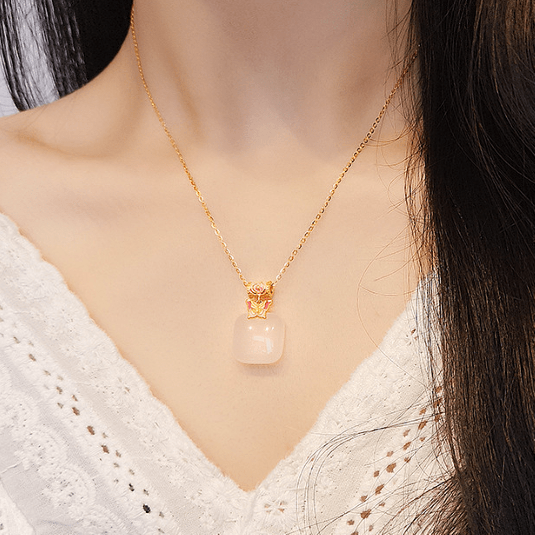 Collier Jade Blanc Papillon Argent Plaqué Or - Biloria