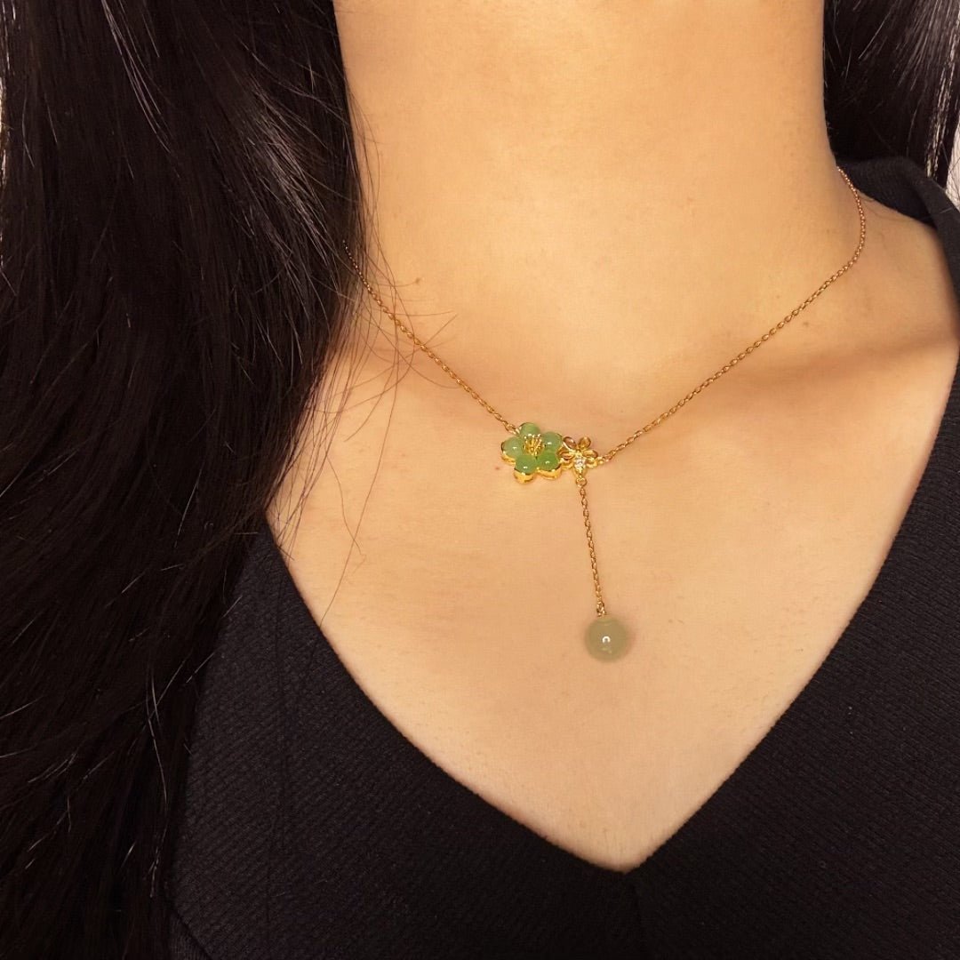 Collier Jade Fleur de Prunier – Argent Plaqué Or, Bijou Zen - Biloria