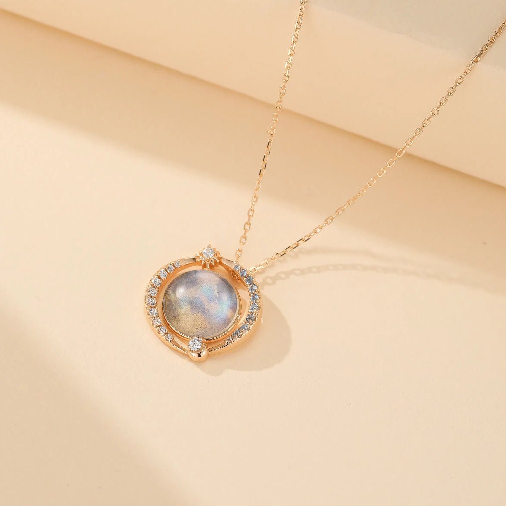 Collier Labradorite avec Pendentif Planète, Argent Plaqué Or 14k - Biloria