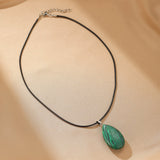 Collier Malachite Goutte - Offrir un Bijou de Transformation - Biloria