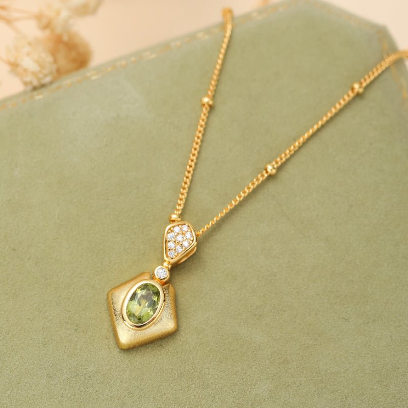 Collier Péridot en Argent Plaqué Or – Éclat Ciselé - Biloria