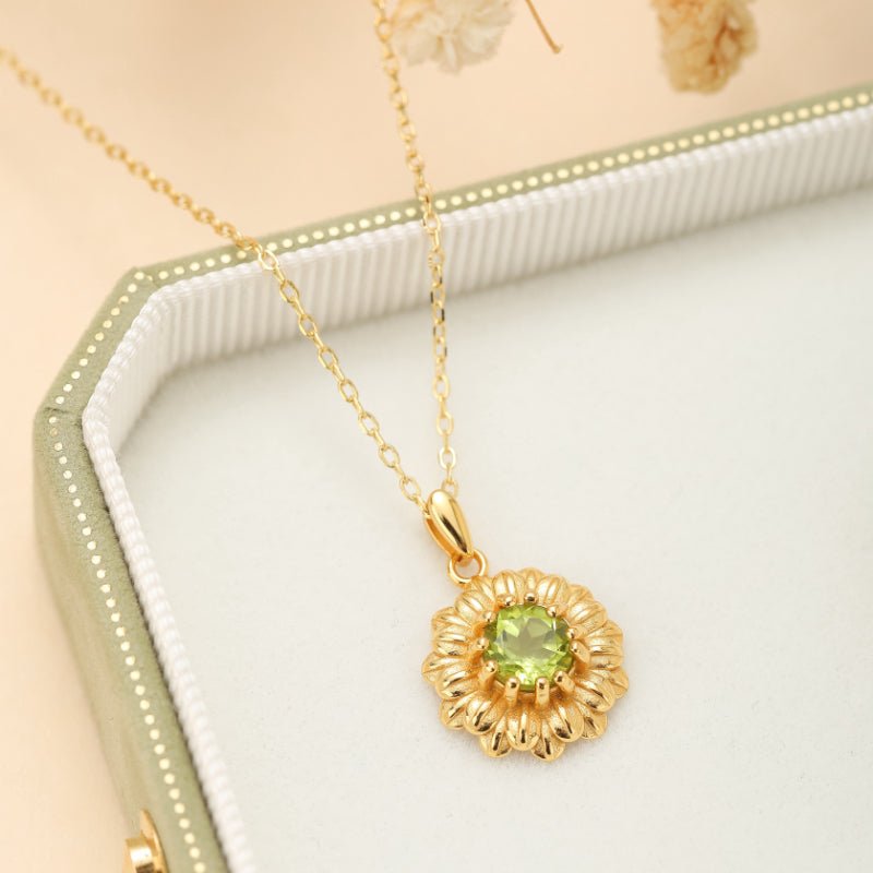 Collier Péridot Fleur Rayonnante, Argent Plaqué Or 3,4g - Biloria