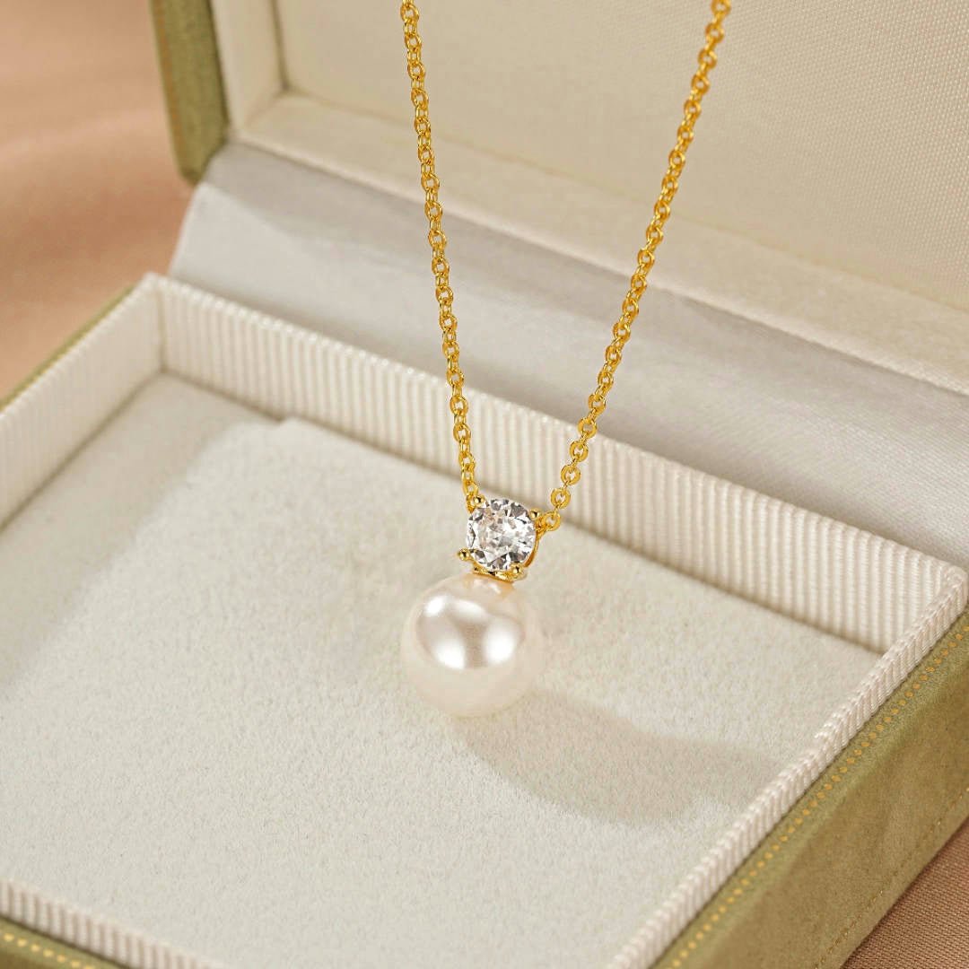 Collier Perle et Zircon – Bijou de Douceur pour un Nouveau Départ - Biloria