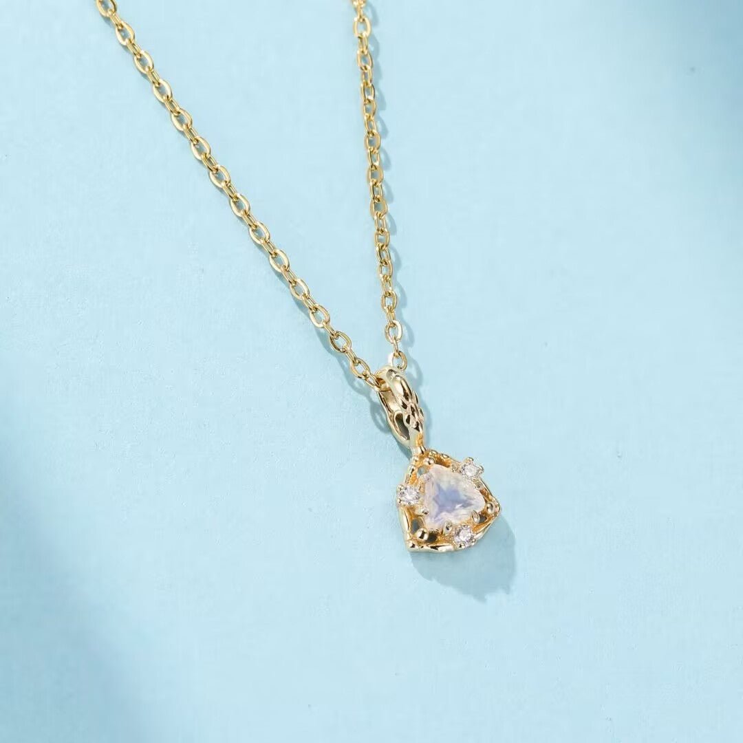 Collier Pierre de Lune Argent Plaqué Or – Bijou Féérique Artisanal - Biloria