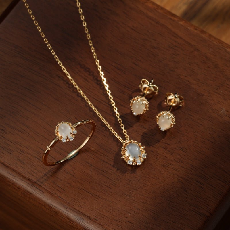 Collier Pierre de Lune Argent Plaqué Or pour la Sérénité - Biloria