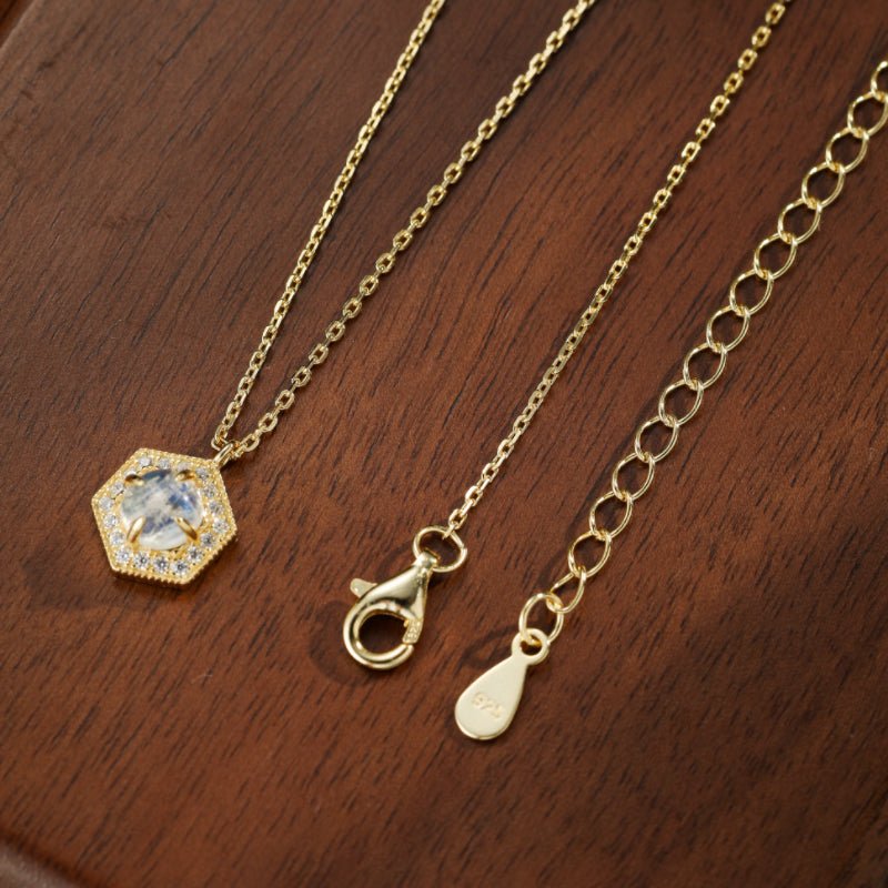 Collier Pierre de Lune Hexagone, Argent Plaqué Or - Biloria