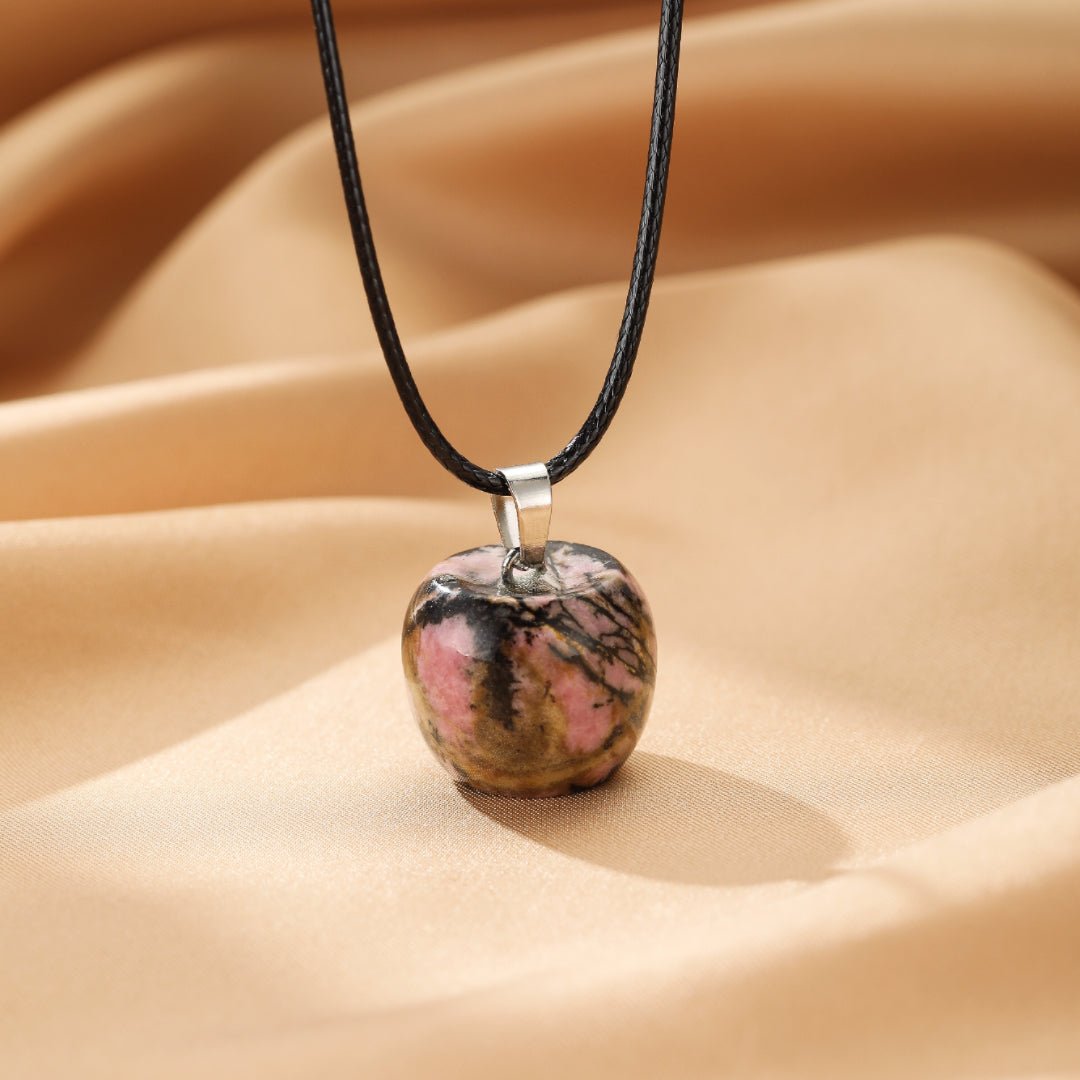 Collier Rhodonite : l'équilibre du cœur à offrir - Biloria