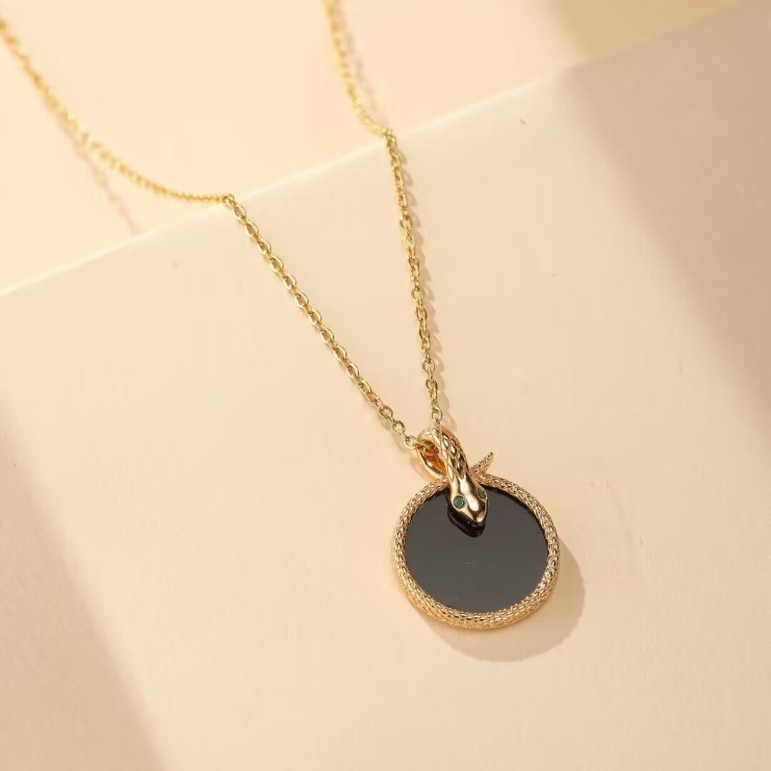 Collier Serpent Onyx Zircon Argent Plaqué Or - Biloria