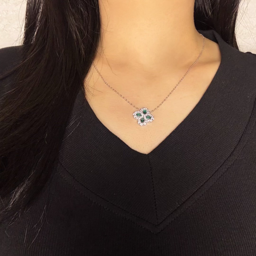 Collier Trèfle Émeraude Argent Plaqué Platine – Talisman Chance - Biloria