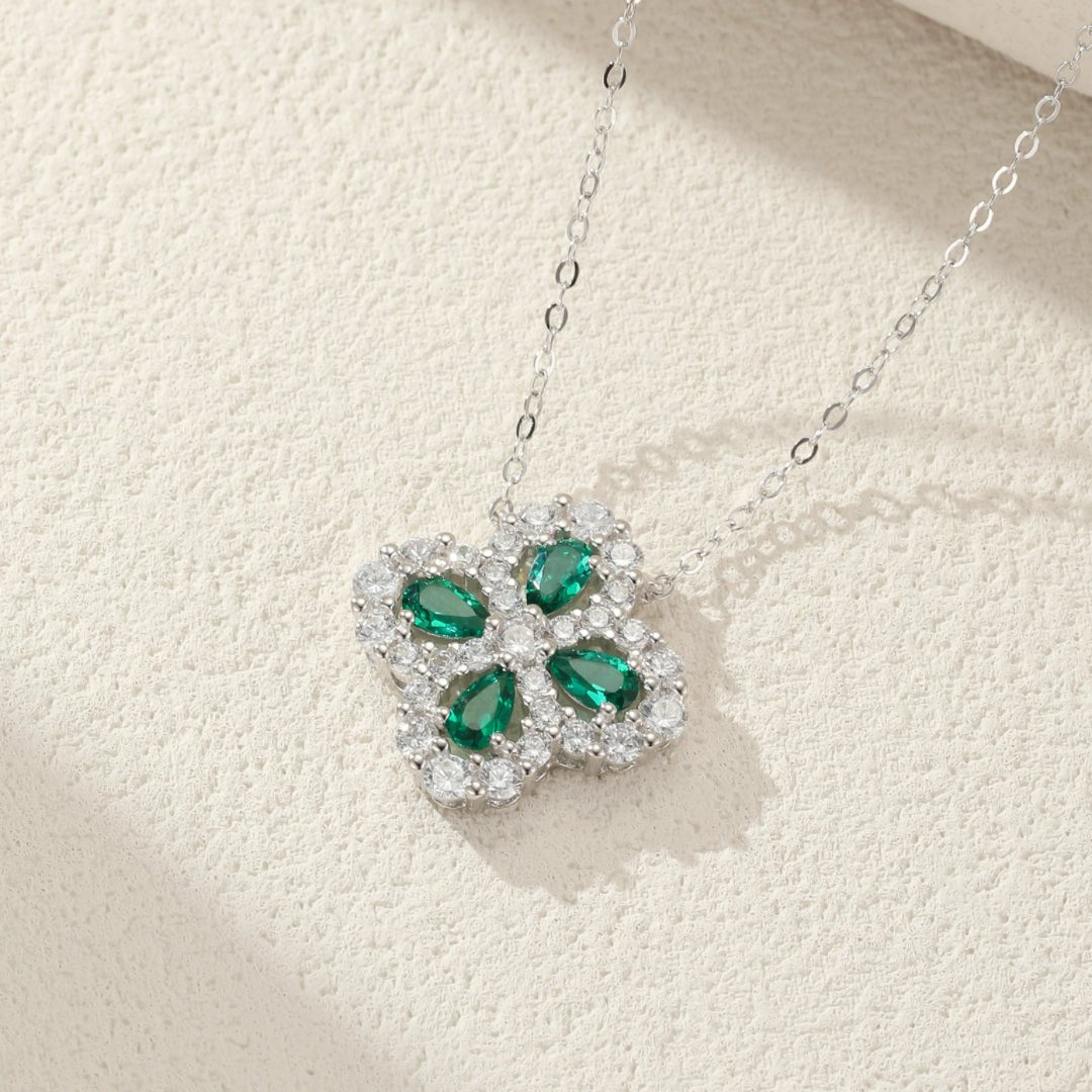 Collier Trèfle Émeraude Argent Plaqué Platine – Talisman Chance - Biloria