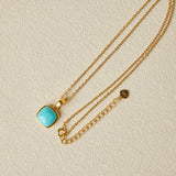 Collier Turquoise Apaisant – Pendentif Carré Argent Plaqué Or - Biloria