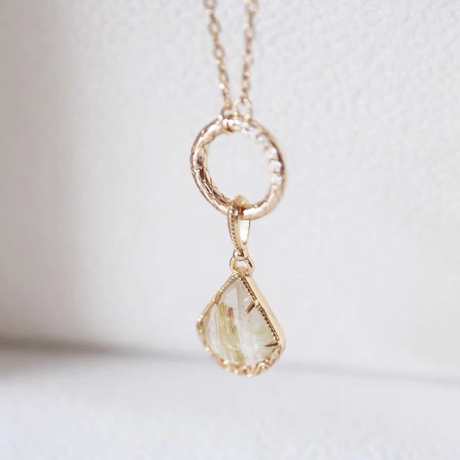 Collier Zircon Argent Plaqué Or pour une Lumière Éternelle - Biloria