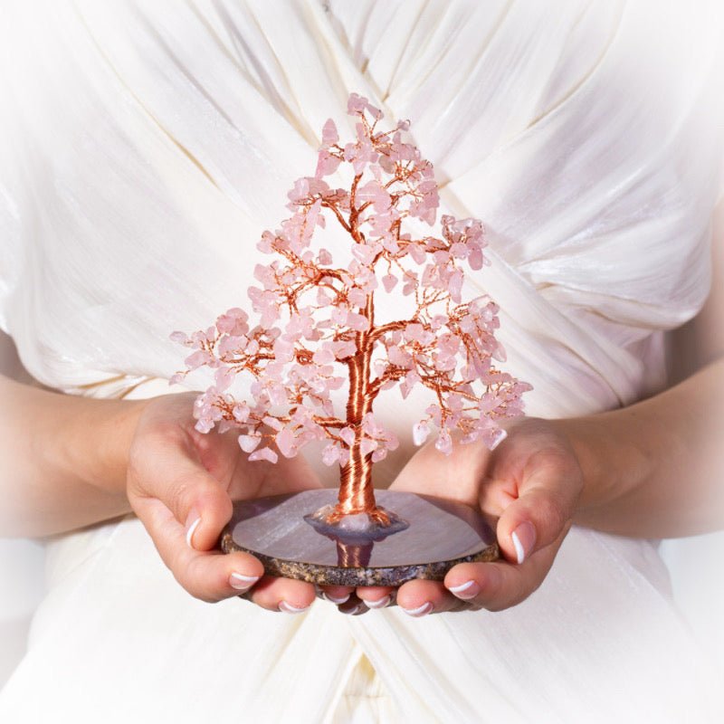 Porter l'Amour au Quotidien avec l'Arbre de Vie en Quartz Rose - Biloria