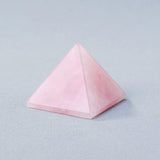 Pyramide en pierres naturelles pour énergie positive et méditation - Biloria