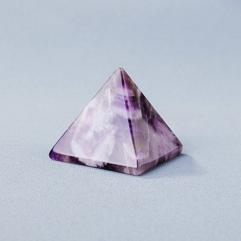 Pyramide en pierres naturelles pour énergie positive et méditation - Biloria